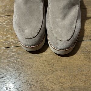 VIonic Kensley Women’s Suede Loafers in Taupe